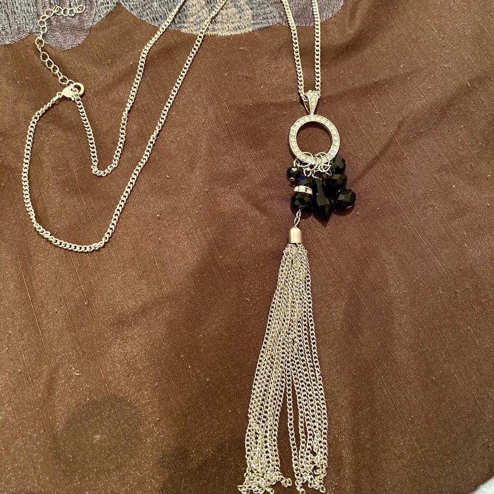 033)Long chain with pendant